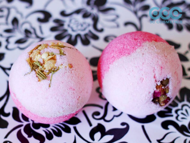 Thư giãn hết mình với một quả bom trong bồn tắm